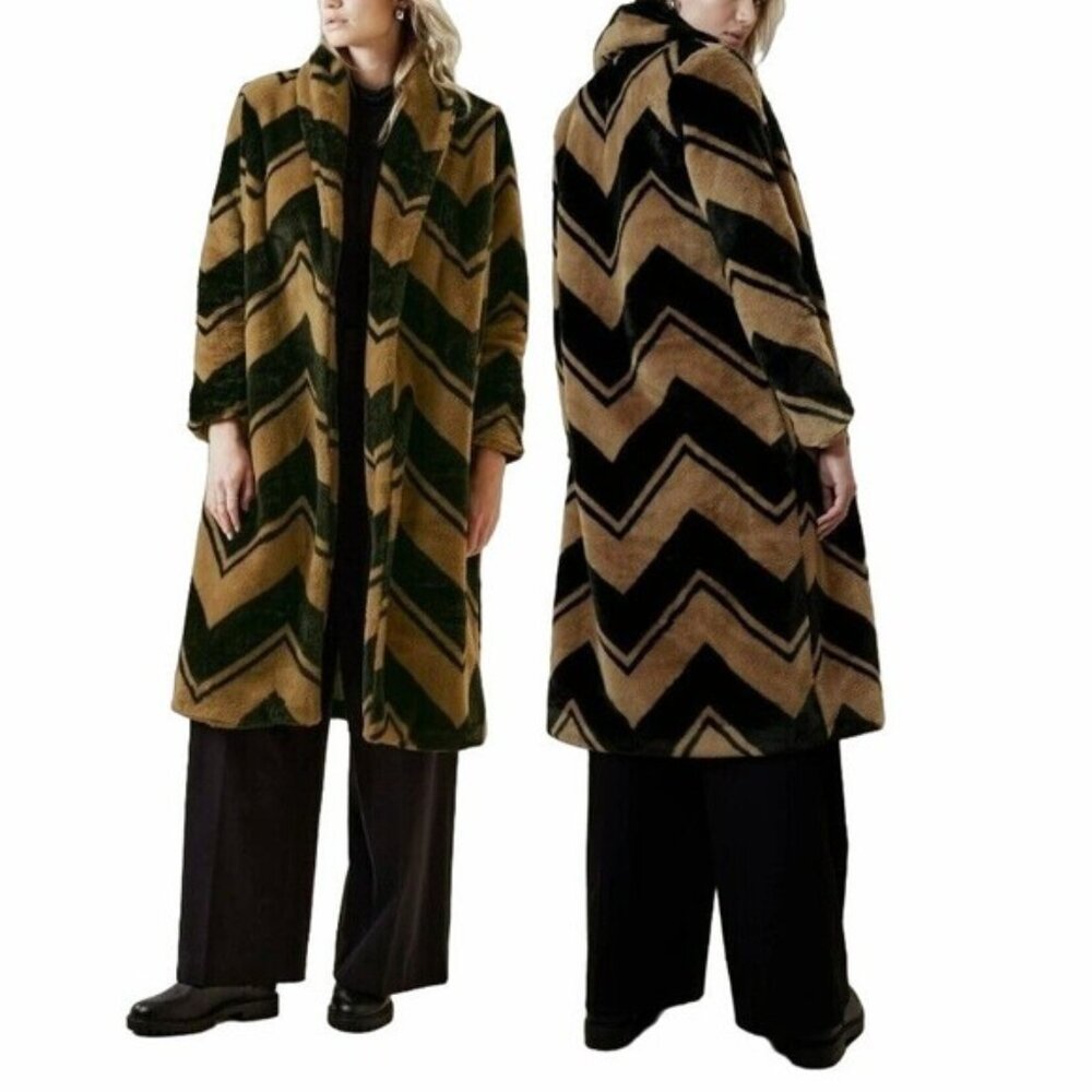 NWOT - Banana Republic Faux Fur Coat with Belt - Petite Large